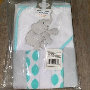Baby Hooded Towel & Washcloths